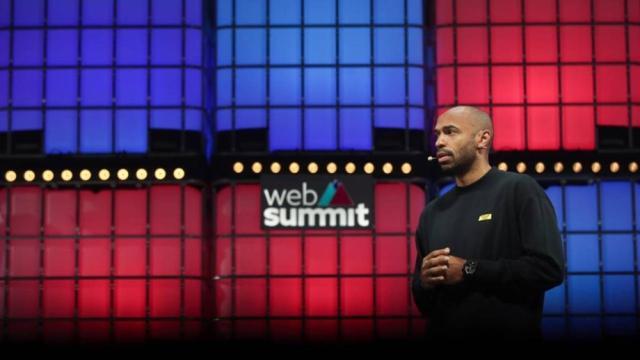 开云体育app-亨利为何戒了社交媒体?因为“它们靠拉仇恨赚钱”!