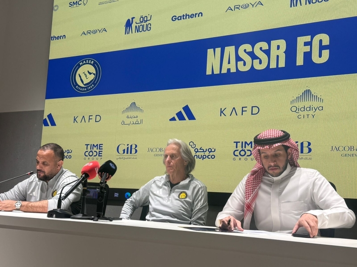 开云官网-胜利主帅确认：C罗已去马德里接受私人医生治疗 他的伤比预想严重